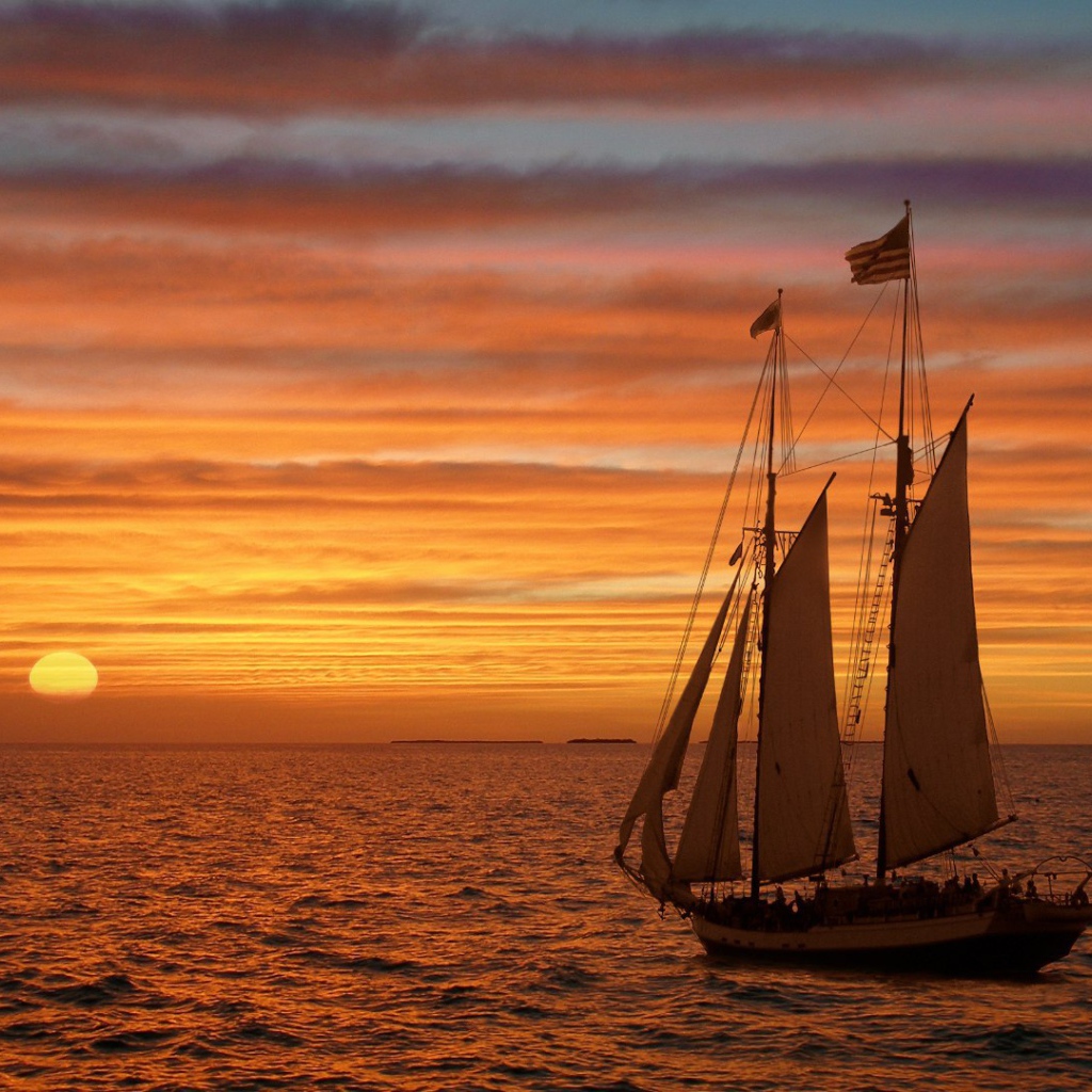 Парусник под флагом США