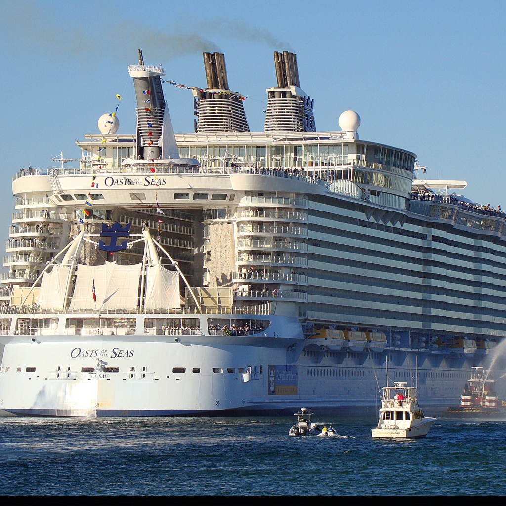 Самый большой в мире корабль Оазис морей