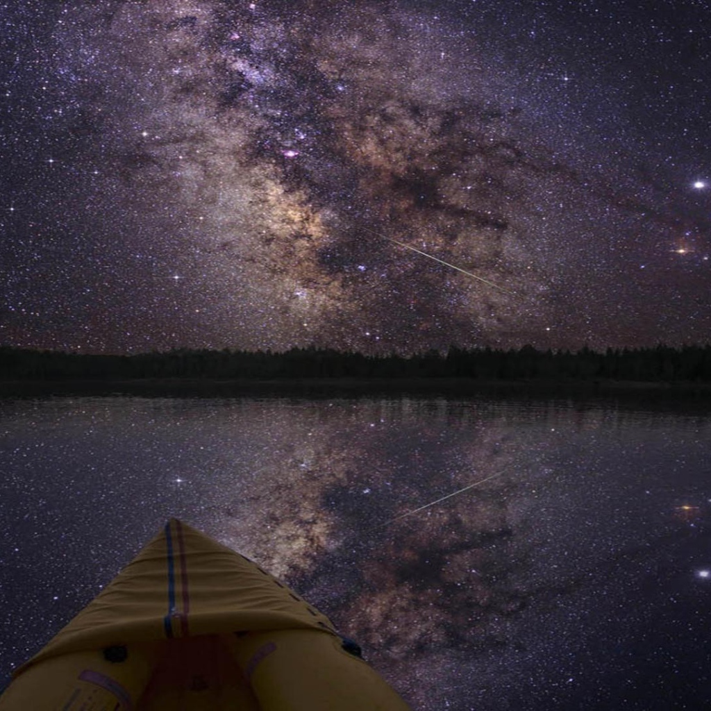Лодочник сфотографировал звездное небо