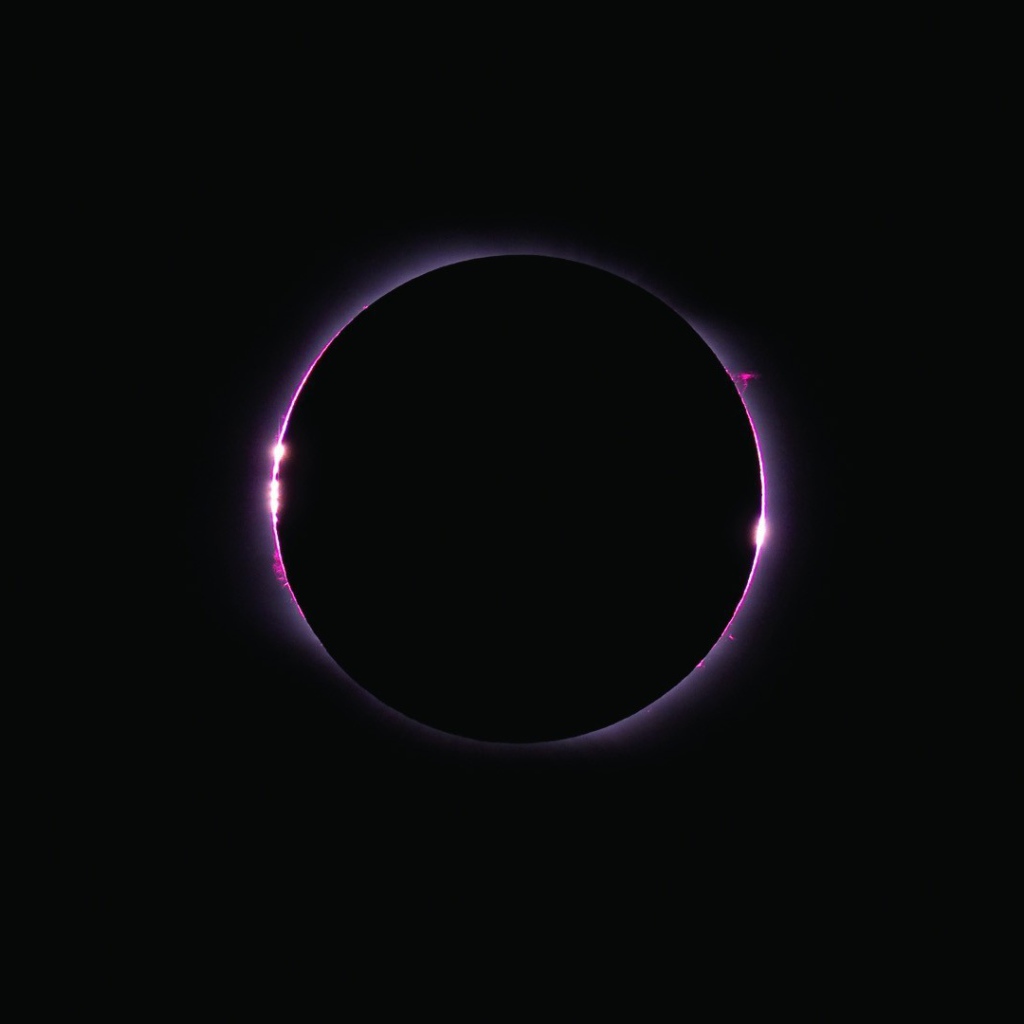 Алмазное кольцо во время затмения в космосе