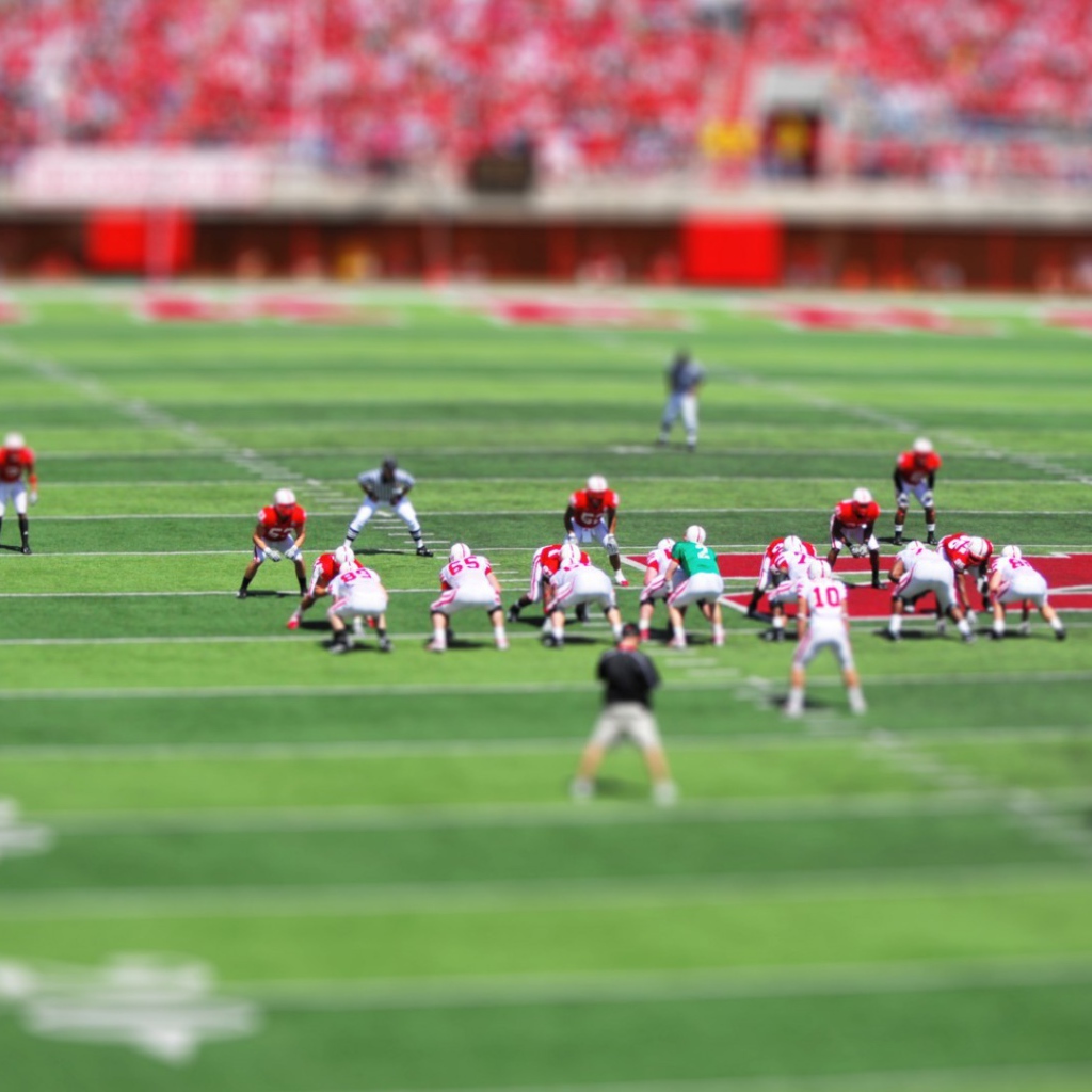 Американский футбол на стадионе
