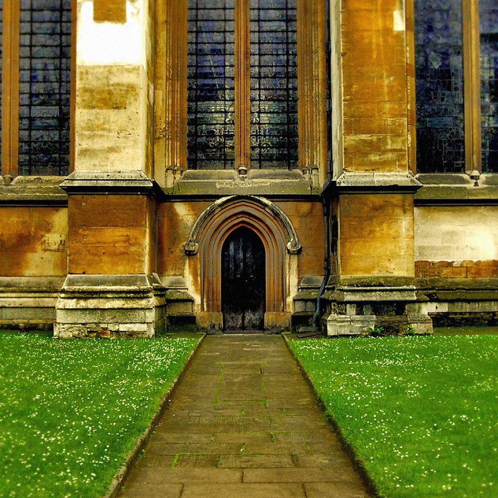 Внутренний дворик старинного монастыря