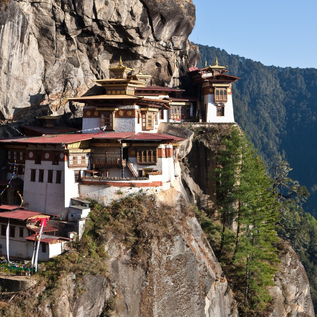 Монастырь в горах Тибета