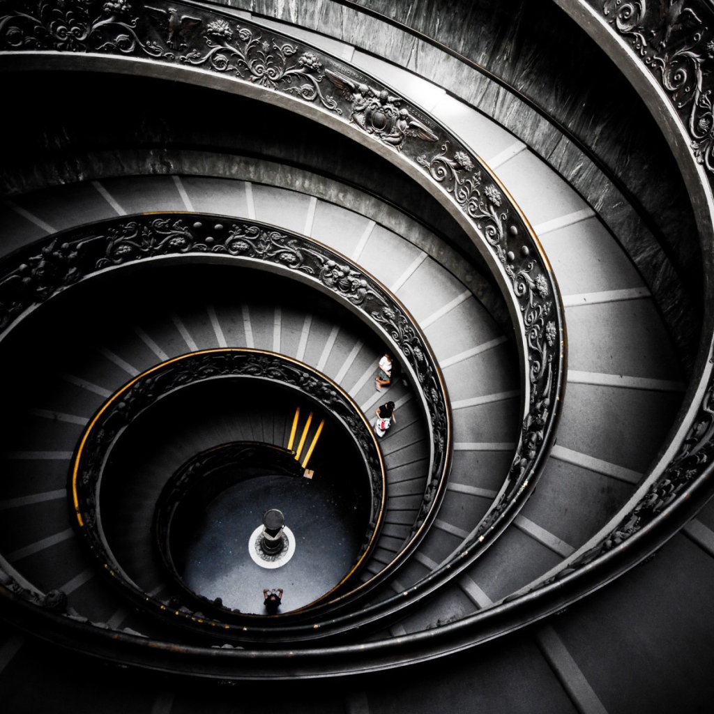 Фото круговой лестницы в Ватикане