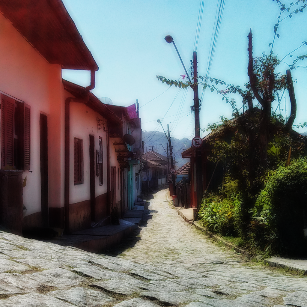 Улочка города в Бразилии