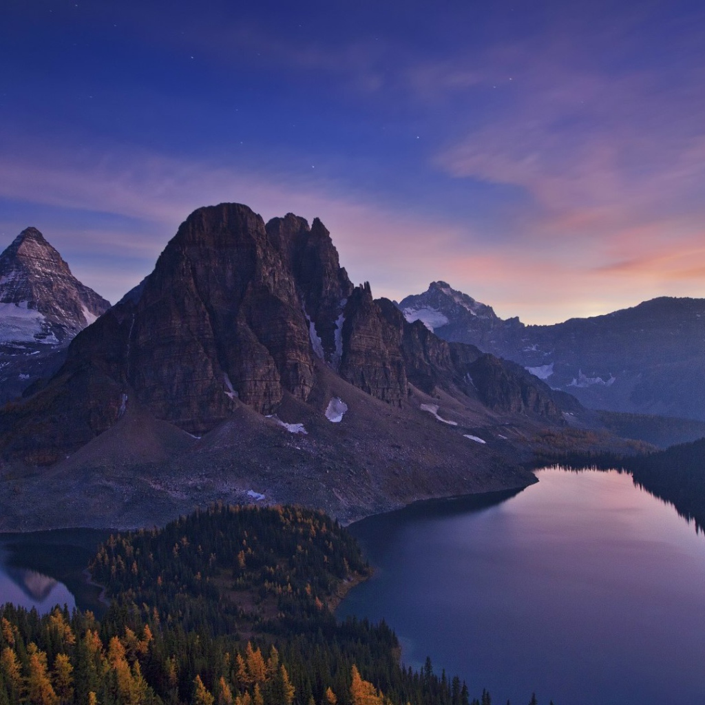 Гора Ассинибойн в Канаде