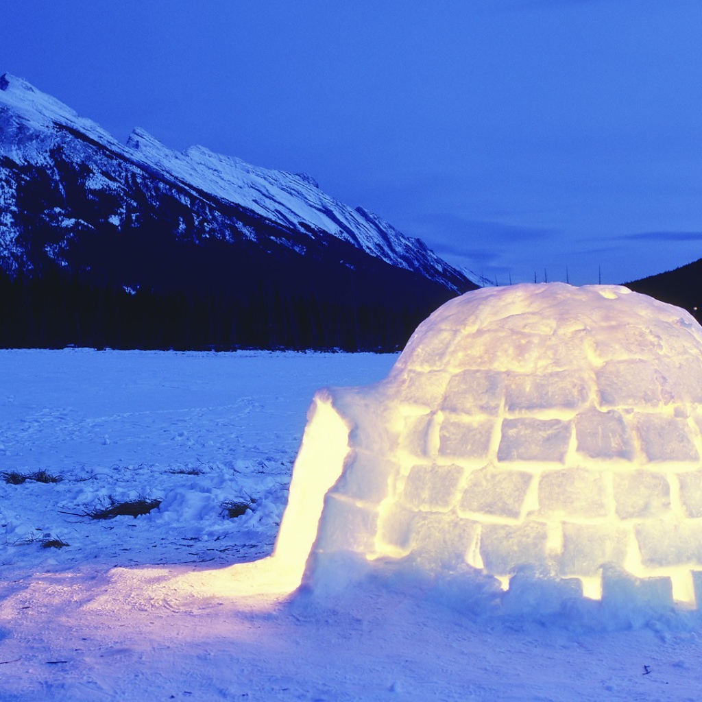 Иглу - жилище из льда в Канаде