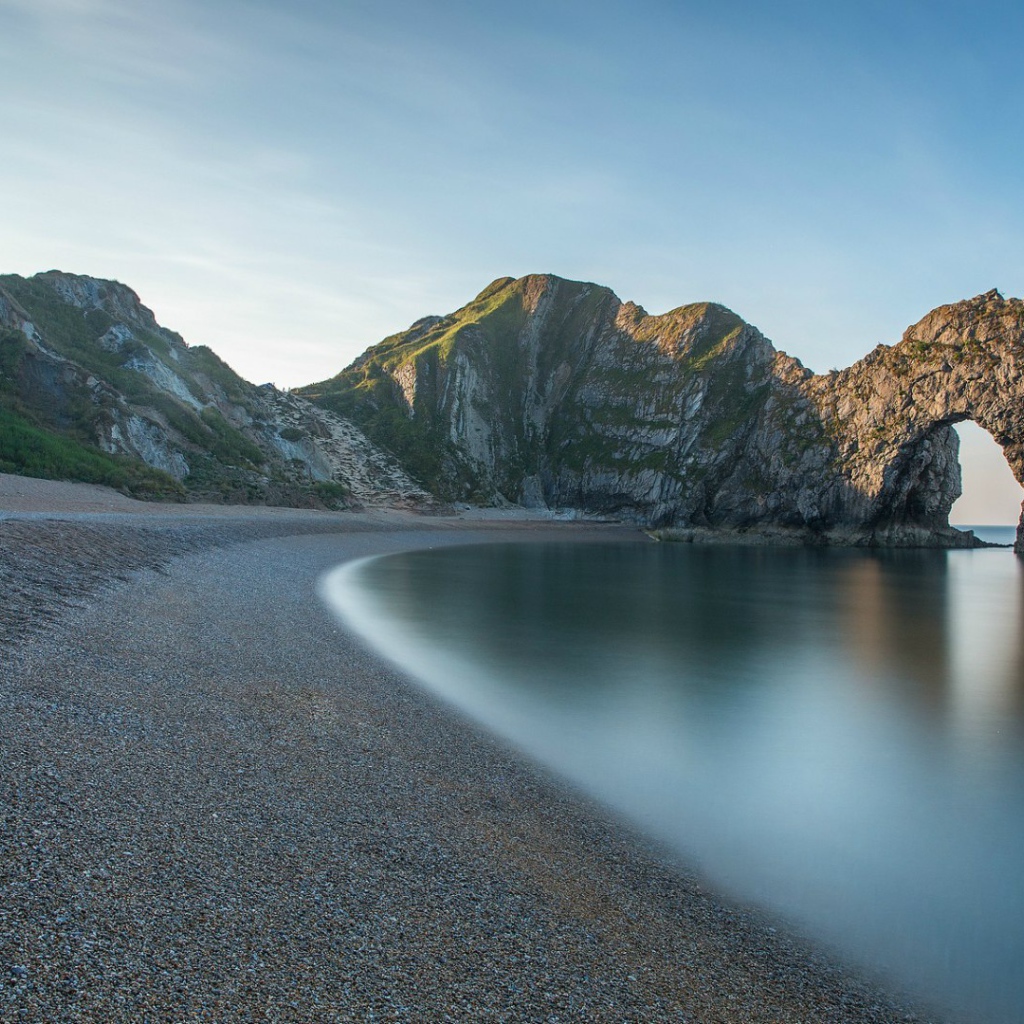 Скала на побережье в Англии