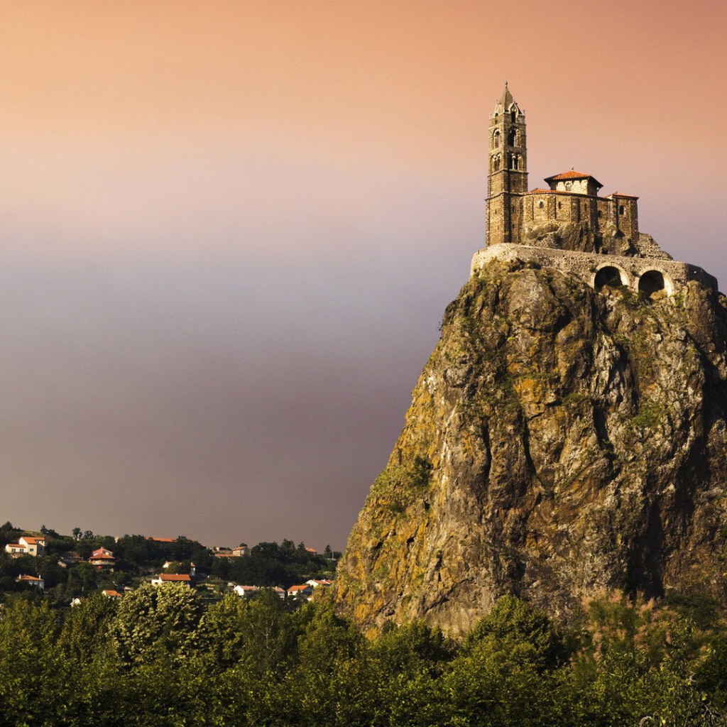 Часовня Сен-Мишель д'Эгиль, Франция