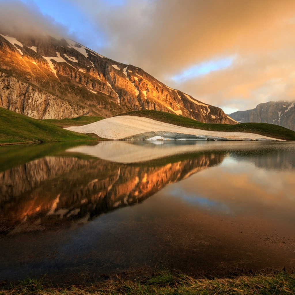Озеро в горах, Греция