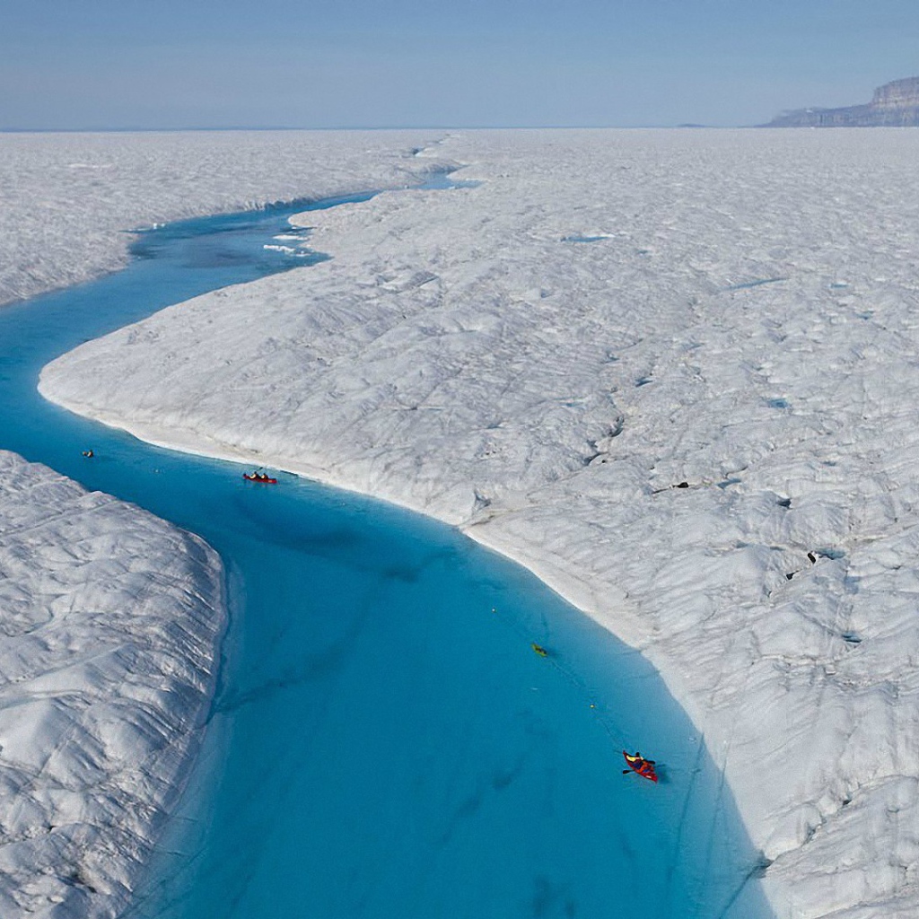 Голубая река ледника Петерманн. Гренландия