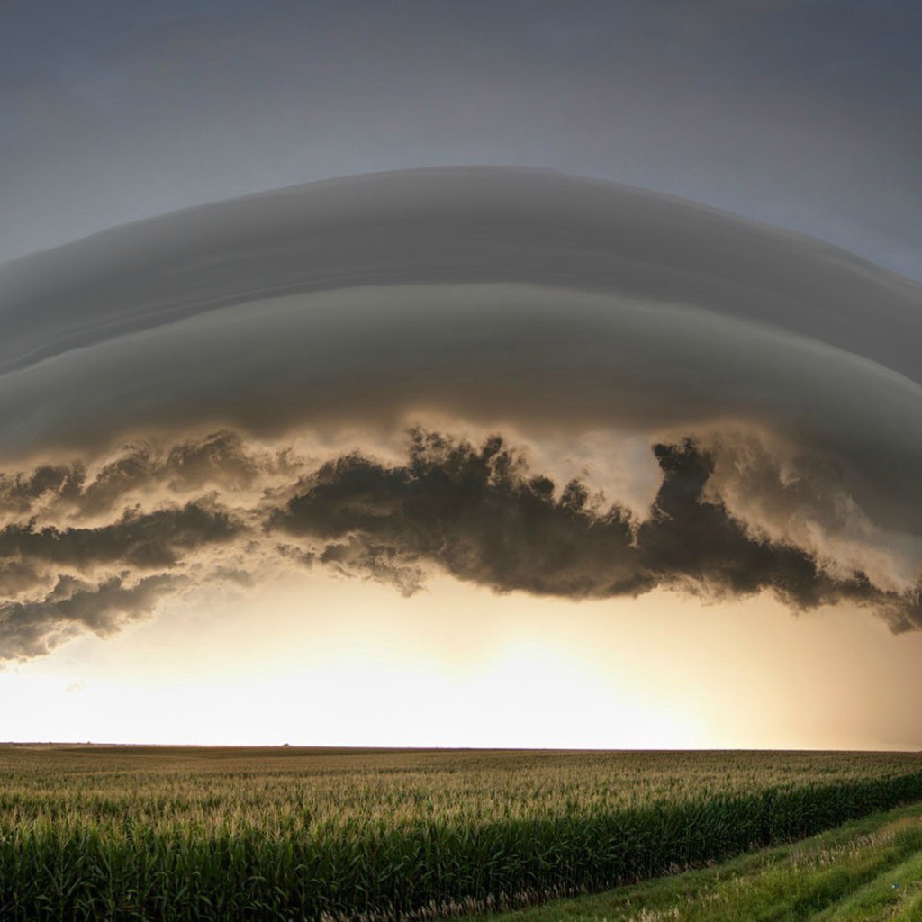 Валовое облако над городом Карни, штат Небраска