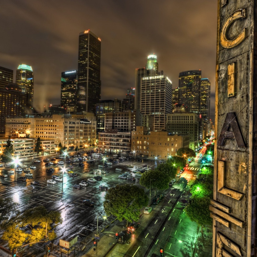 Парковка в ночном Лос-Анжелесе