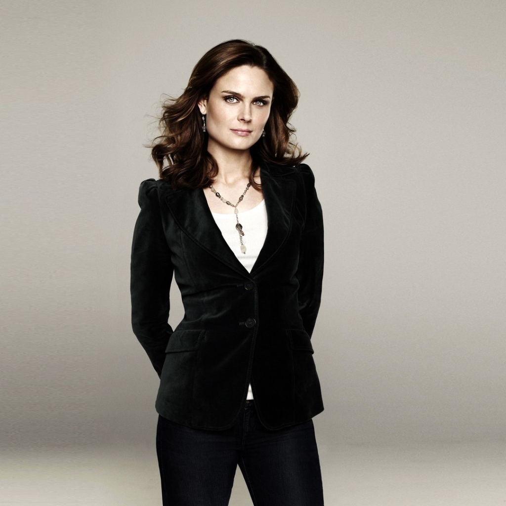 Красивая актриса Эмили Дешанель