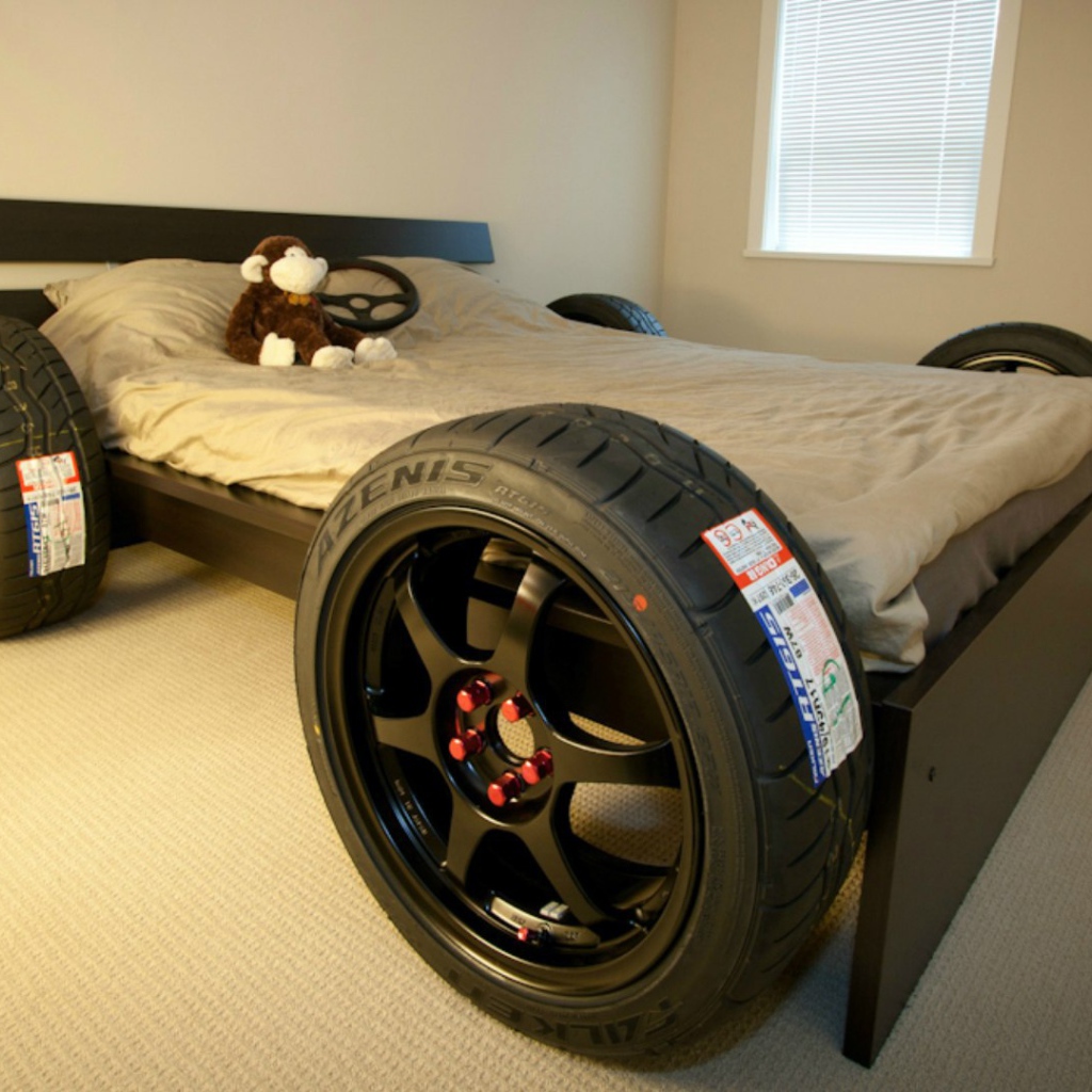Кровать для настоящего автолюбителя