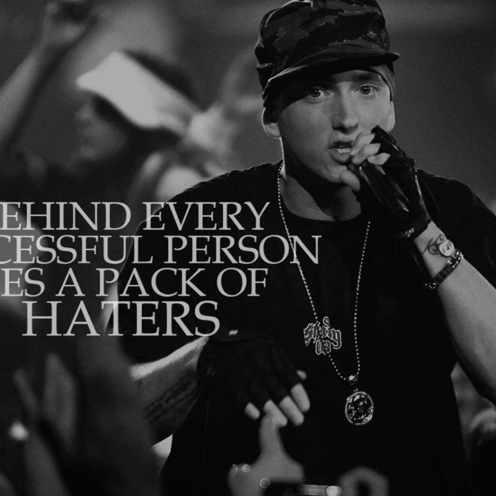 Позади каждого успешного человека множество ненавистников
