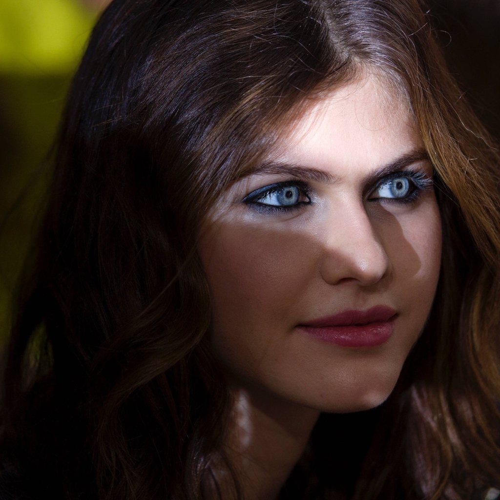 Голубоглазая актриса Александра Даддарио