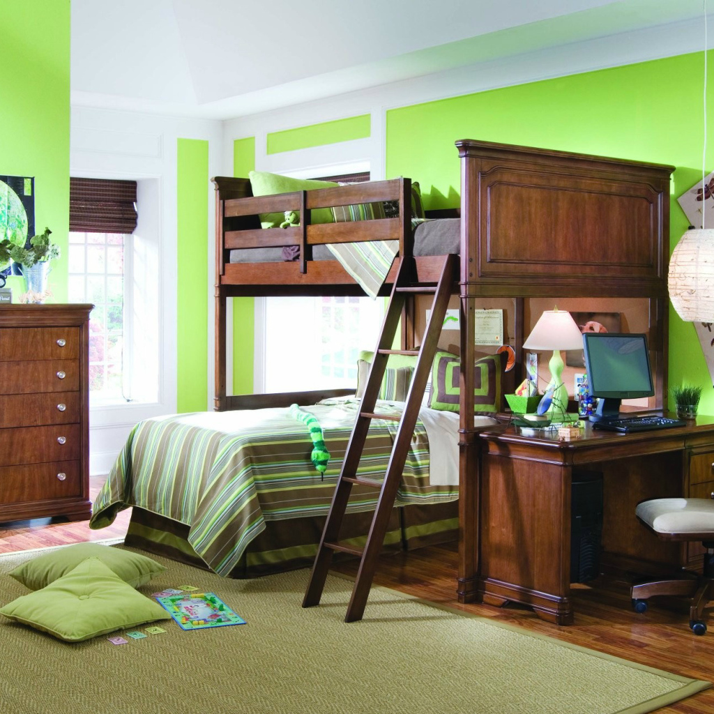 Детская комната с кроватями