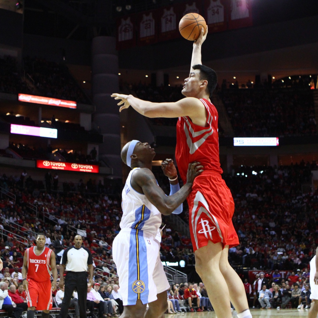 Баскетбольная команда Хьюстона на площадке