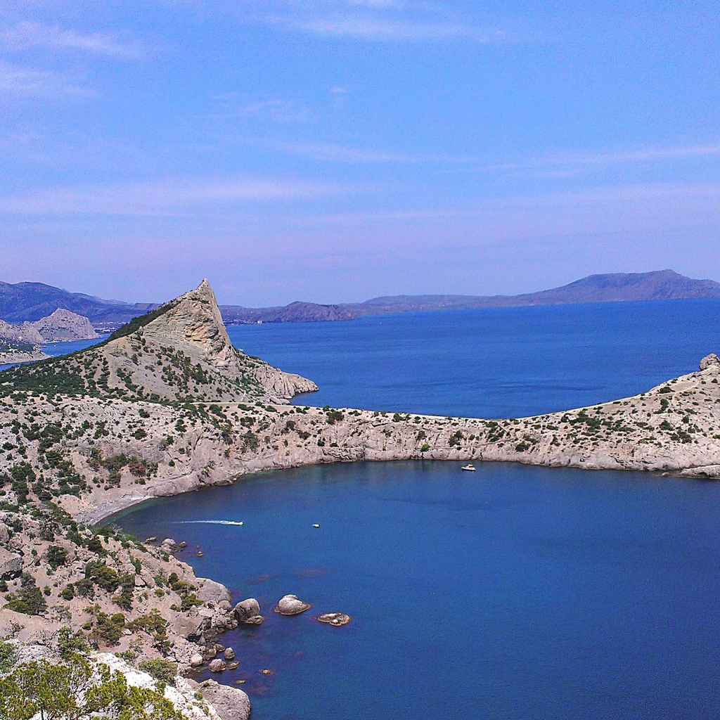 Побережье Черного моря в Крыму