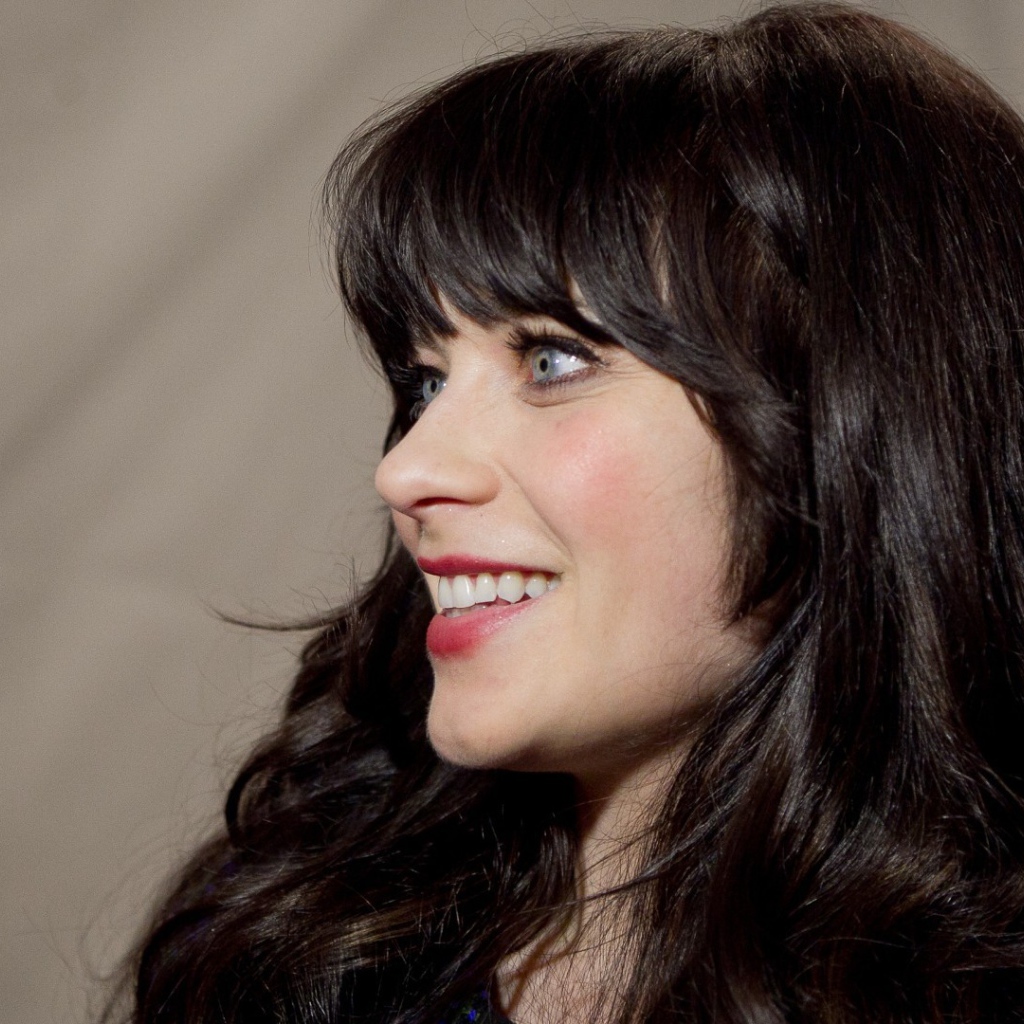 Актриса и певица Зоуи Дешанель