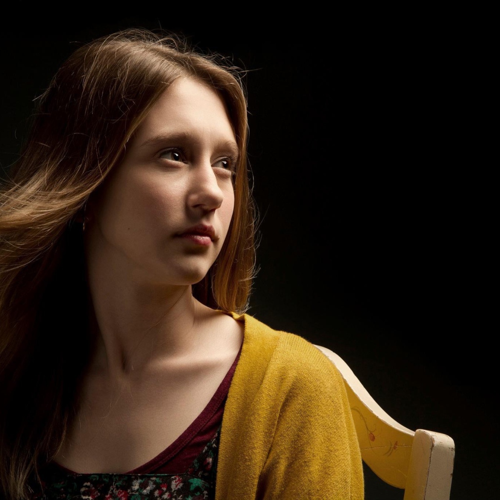 Знаменитая девушка Таисса Фармига