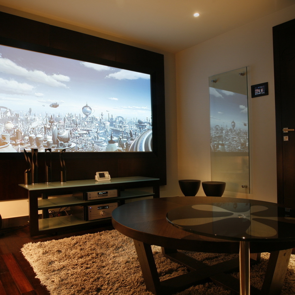 Интерьер комнаты с кинотеатром