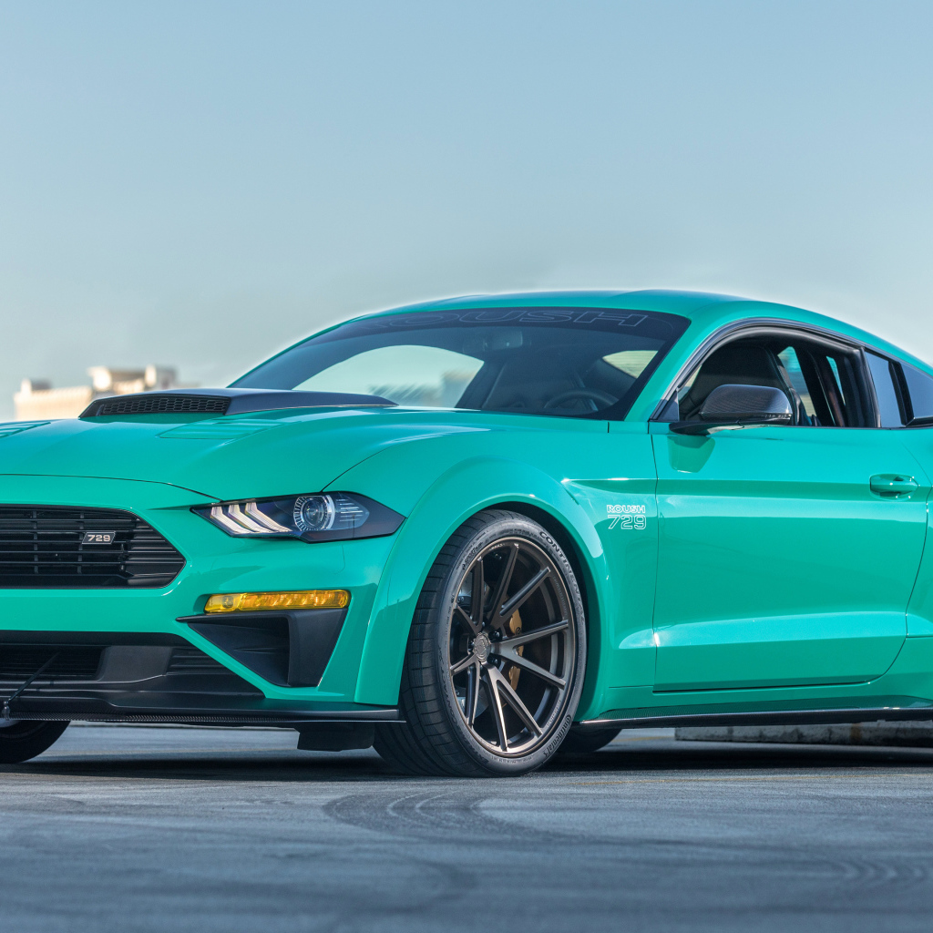 Быстрый автомобиль Roush Mustang 729, 2018