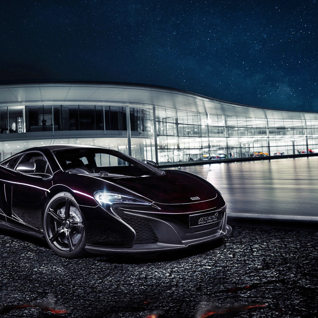 Автомобиль McLaren 650S 