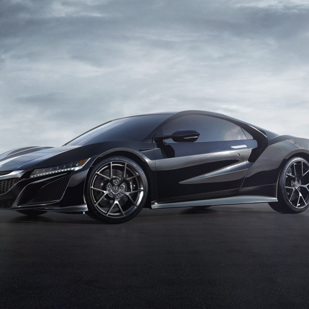 Черный автомобиль Acura NSX, 2018 на фоне неба
