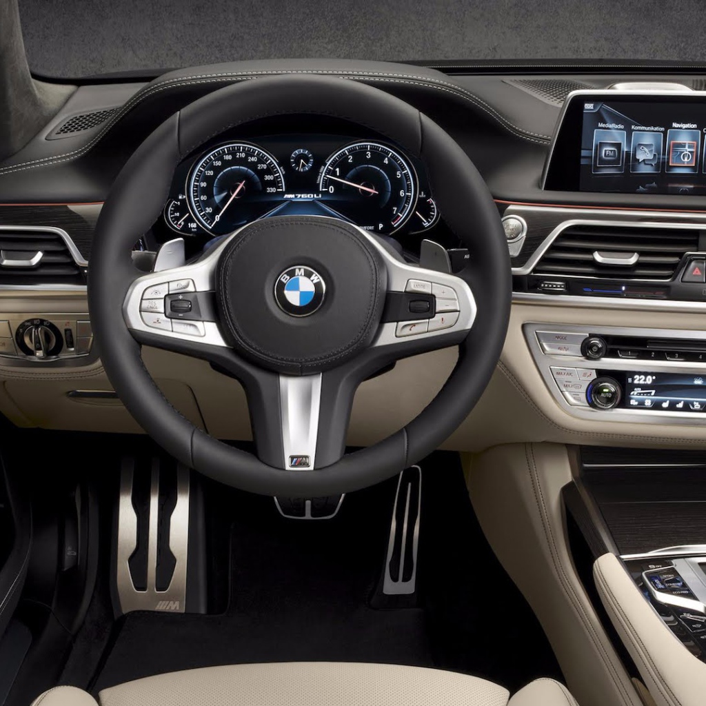 Кожаный салон BMW M760Li xDrive 2017