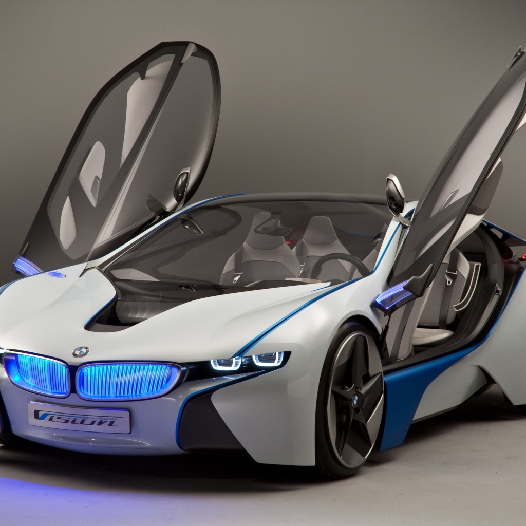 Спорткар BMW i8 с открытыми дверями 