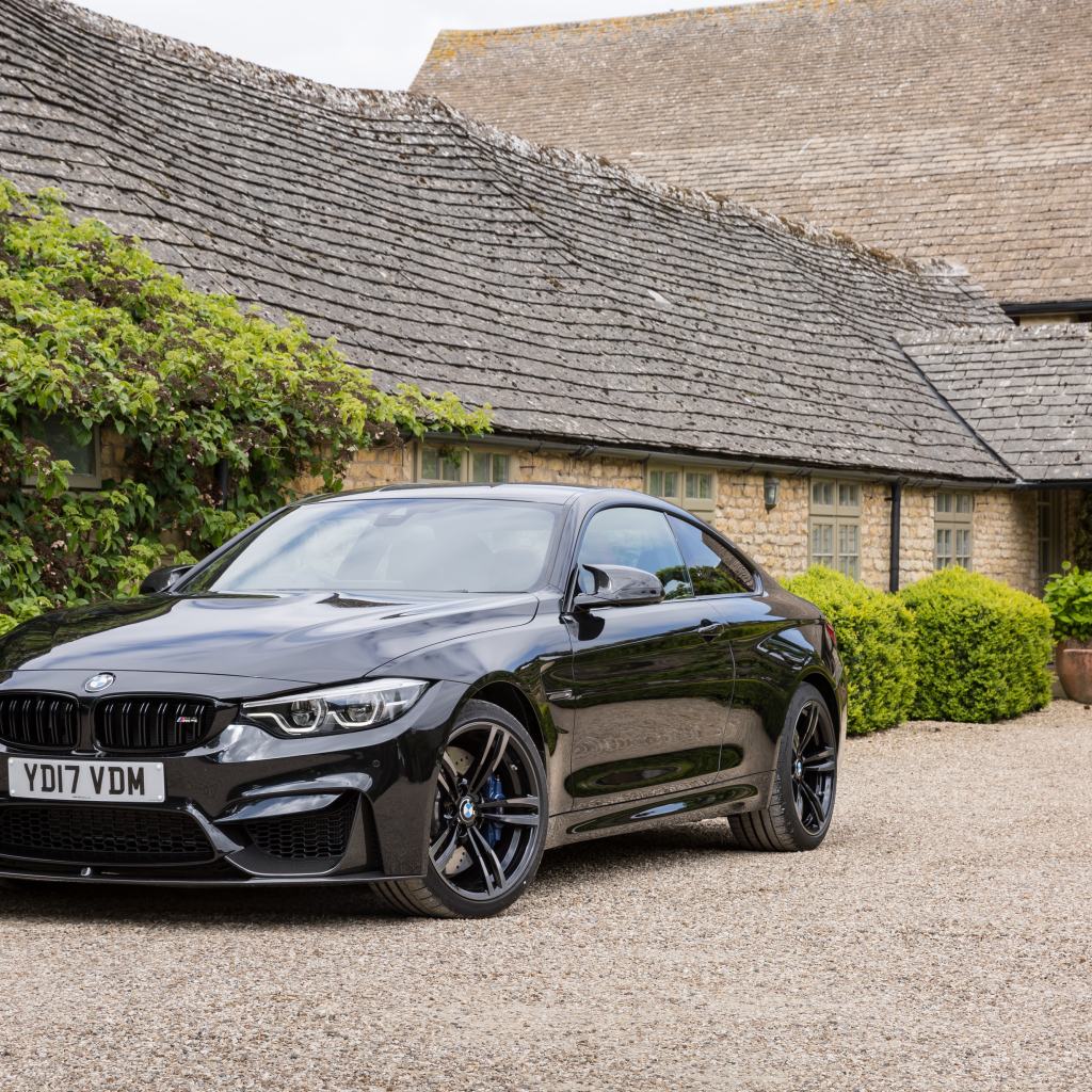 Автомобиль BMW M4 Coupe, 2017 цвет черный металлик