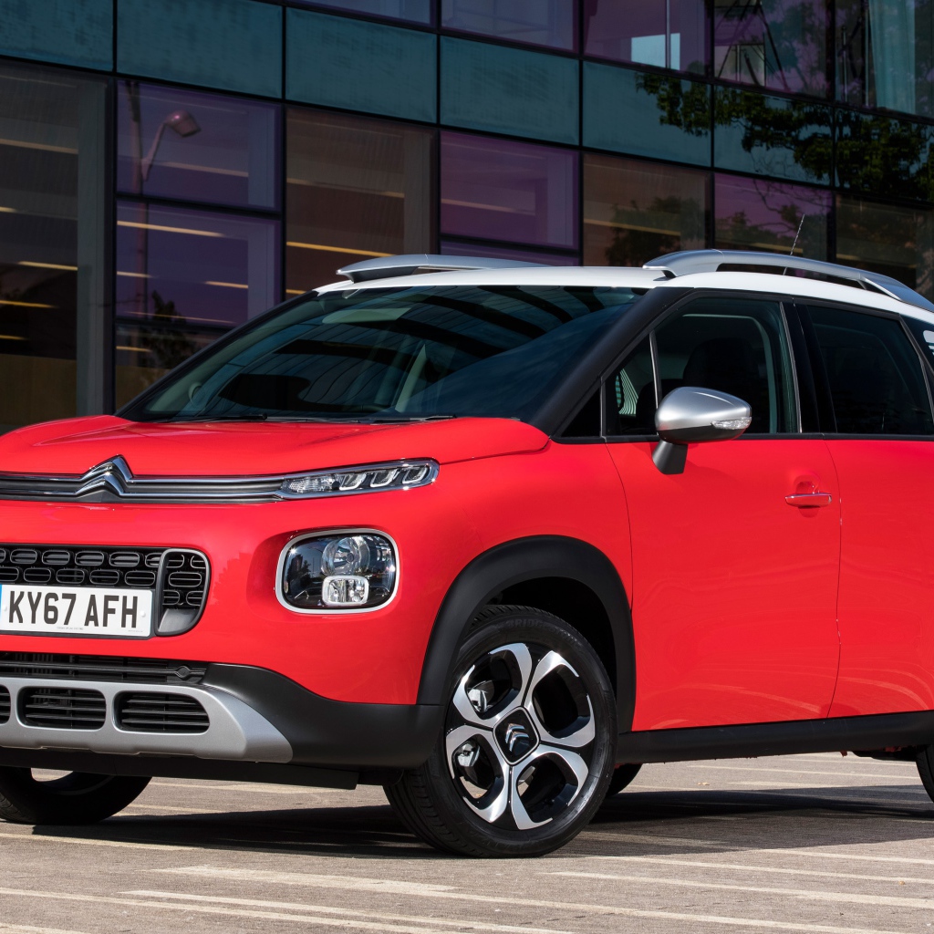 Красный кроссовер Citroen C3 Aircross, 2017