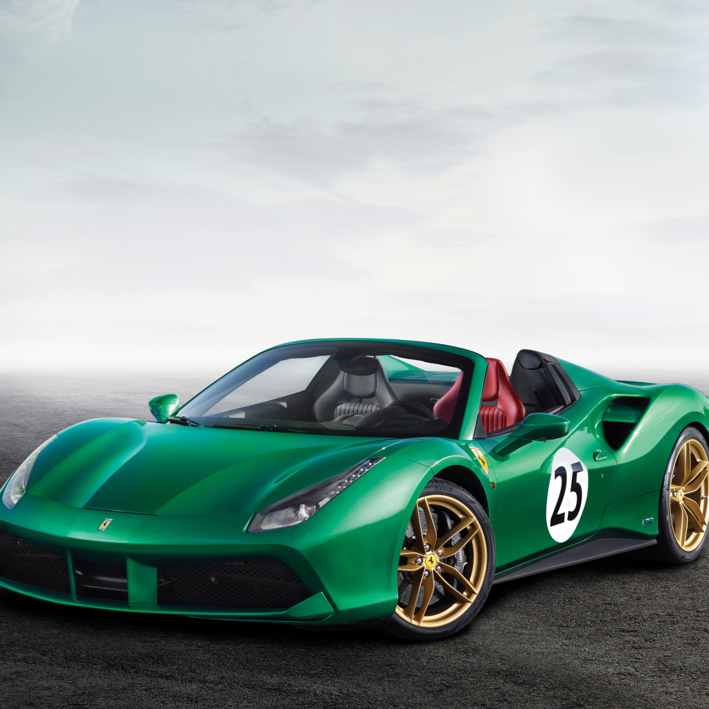 Зеленый спортивный автомобиль Ferrari 488 Spider, 2017