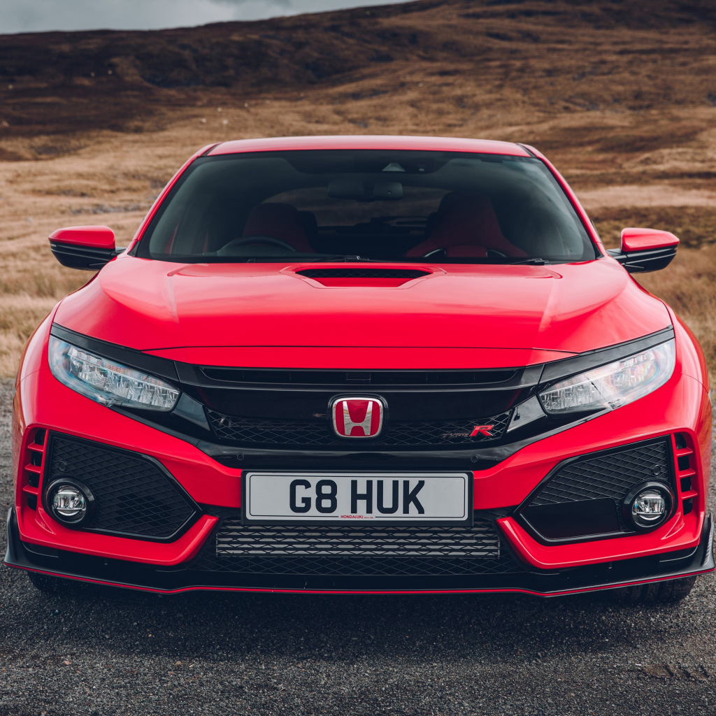 Красный автомобиль Honda Civic Type R, 2018 вид спереди