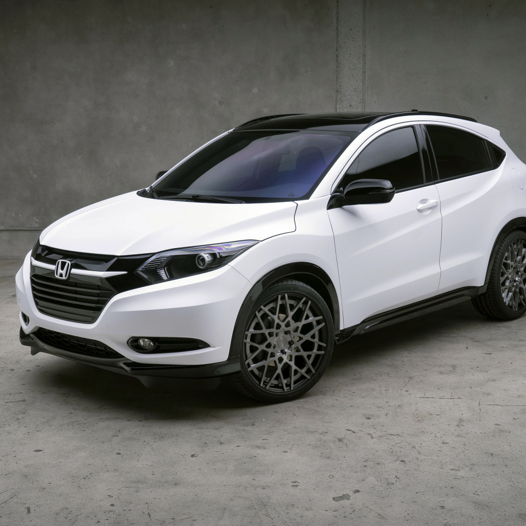 Белый стильный автомобиль Honda HR-V 