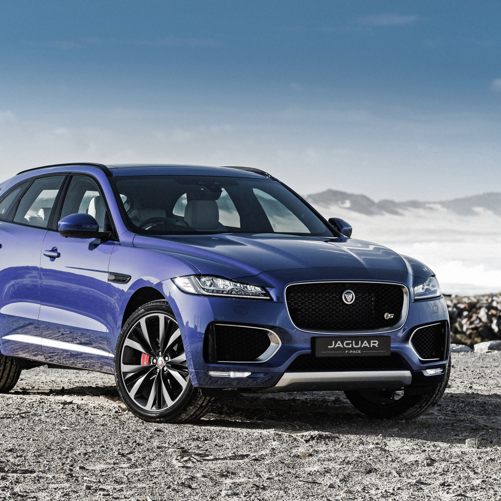 Спортивный кроссовер  Jaguar F-PACE, 2017 синего цвета 