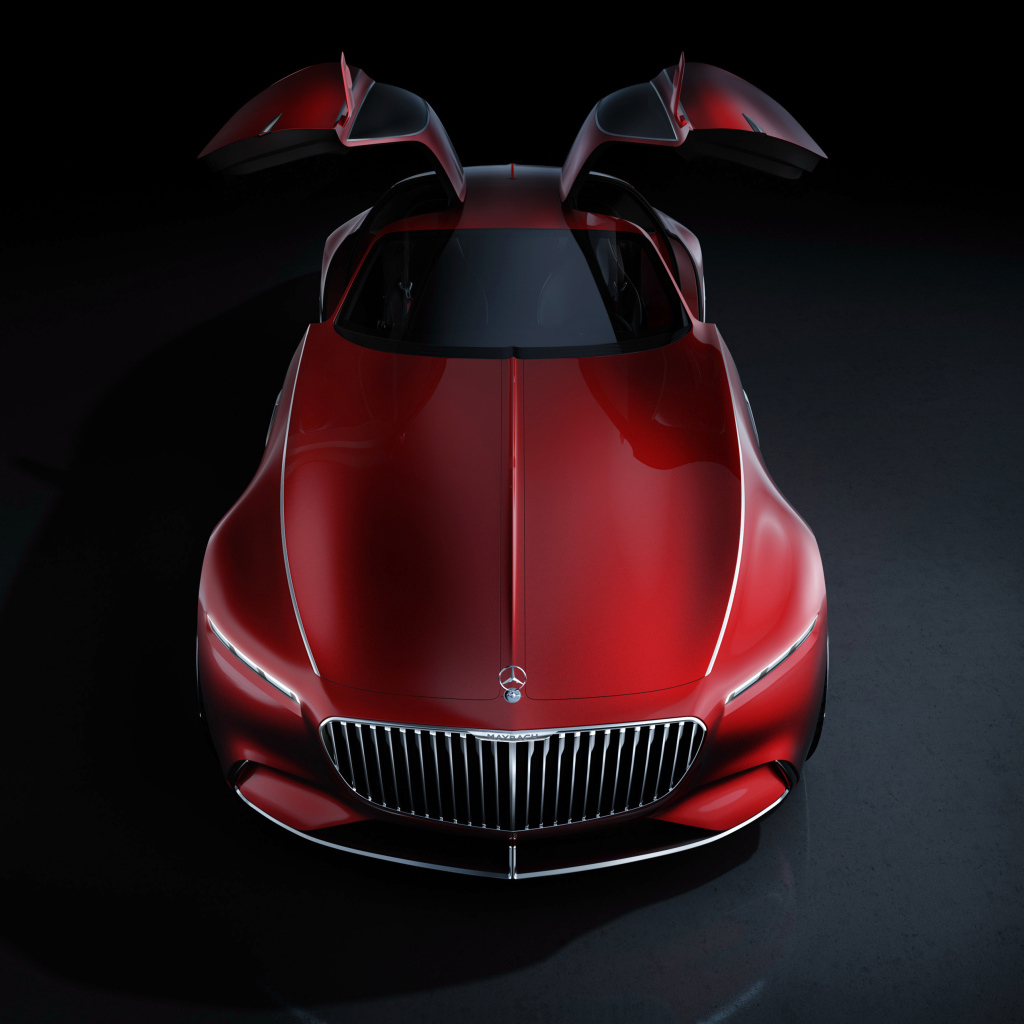 Красный автомобиль  Vision Mercedes-Maybach 6 с открытыми дверями 