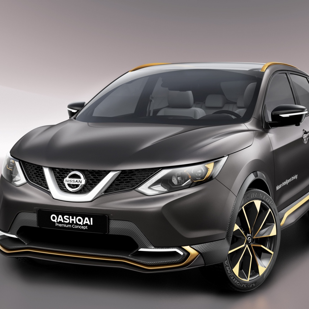 Серебристый кроссовер Nissan Qashqai, 2017 на сером фоне
