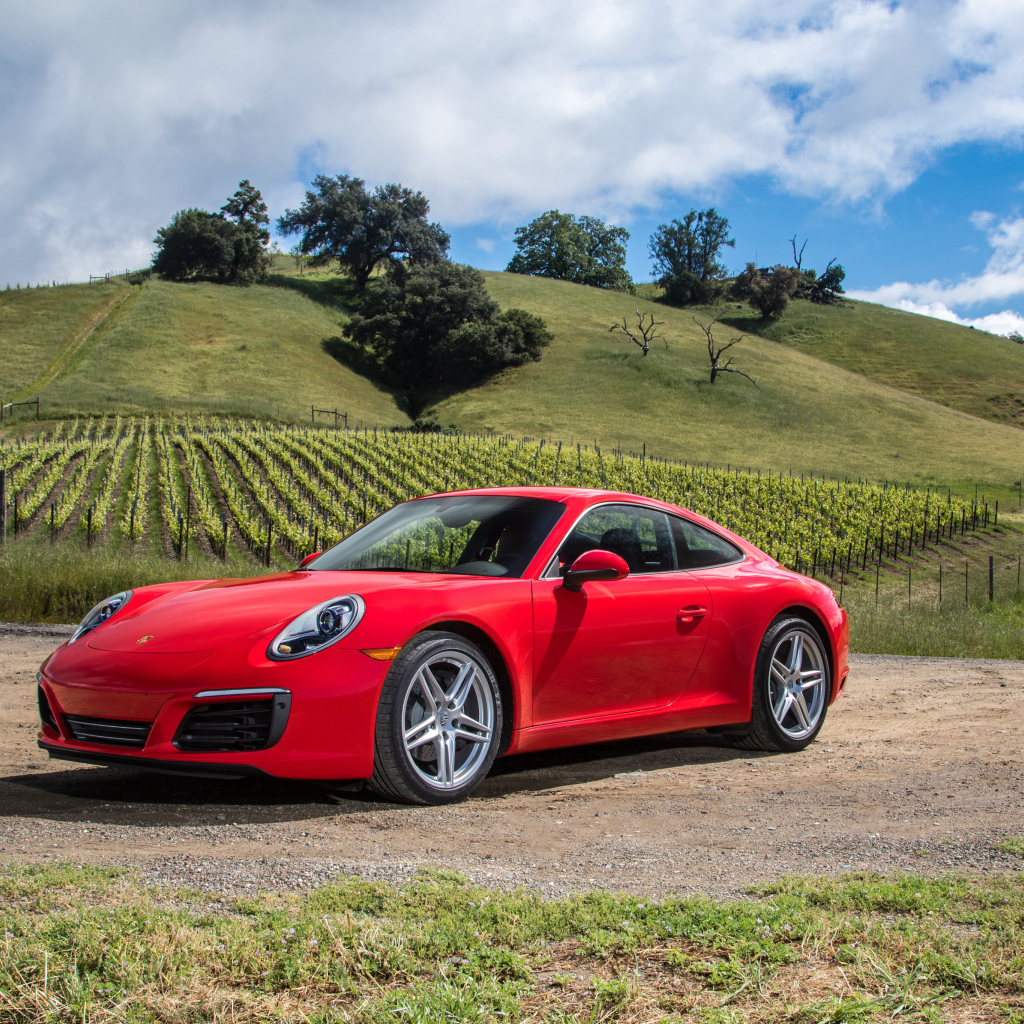 Автомобиль Porsche 911 Carrera Coupe,2017 красного цвета 