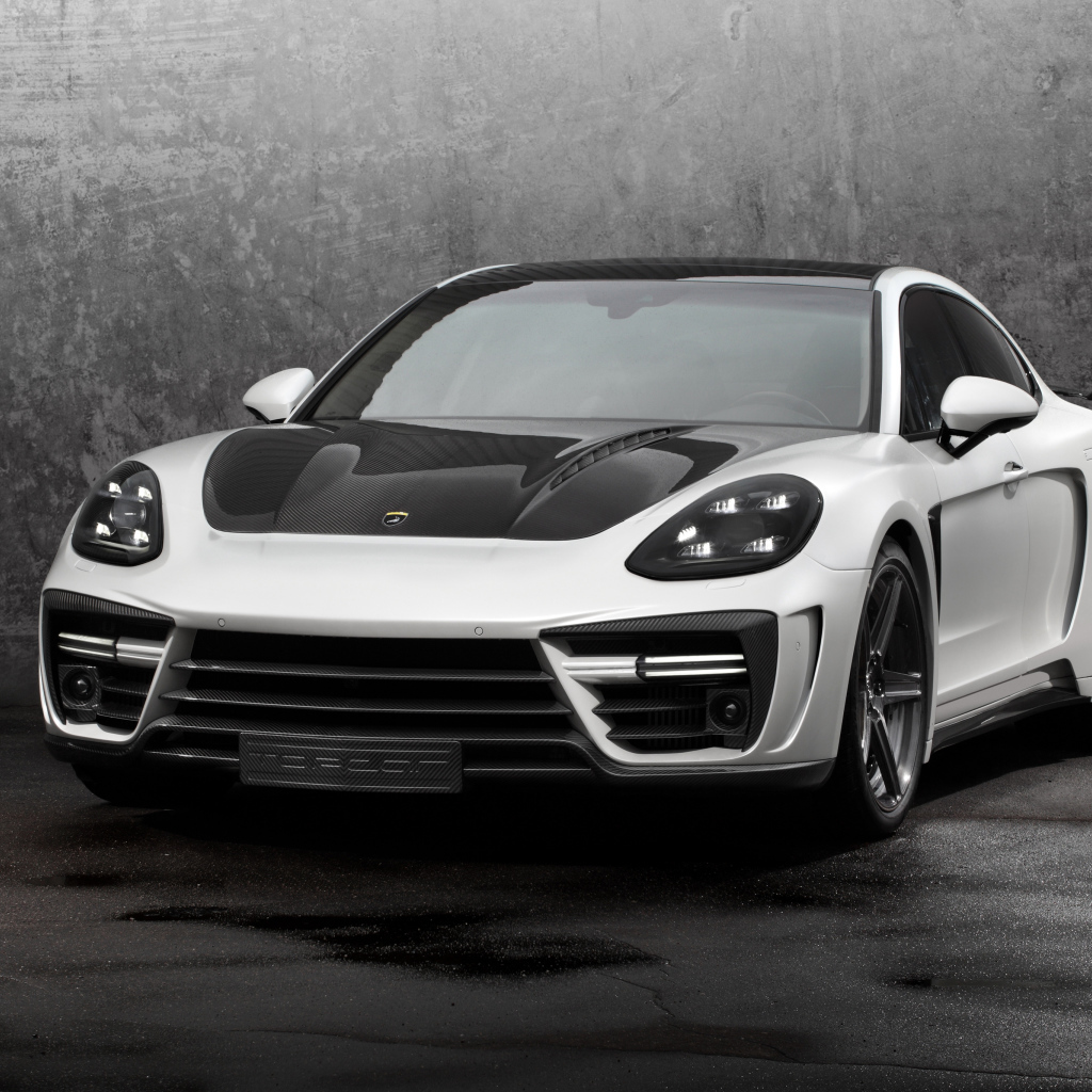 Белый спортивный автомобиль Porsche Panamera Stingray GTR, 2017