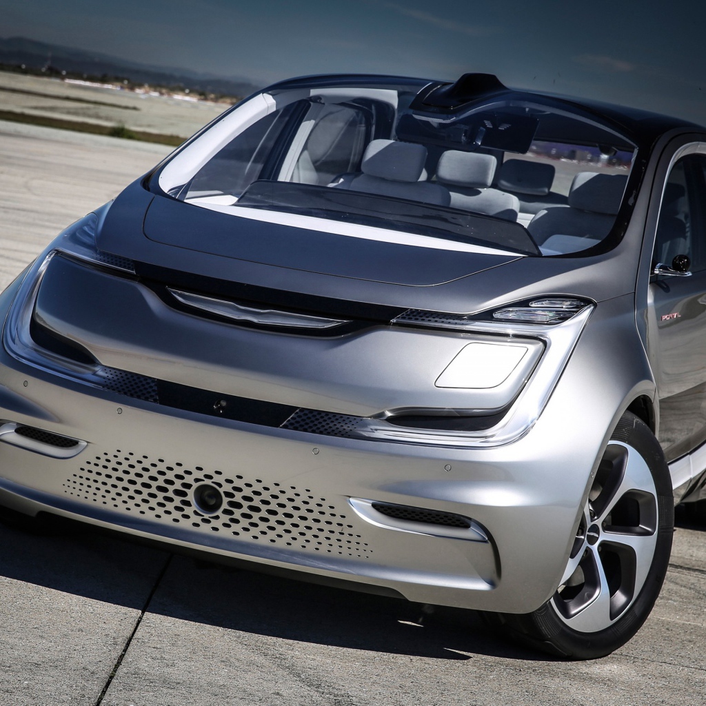 Серебристый минивэн Chrysler Portal Concept, 2017