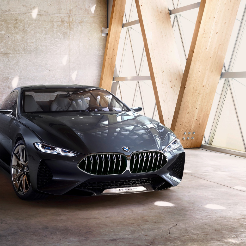 Серебристый автомобиль BMW Concept 8 Series, 2018