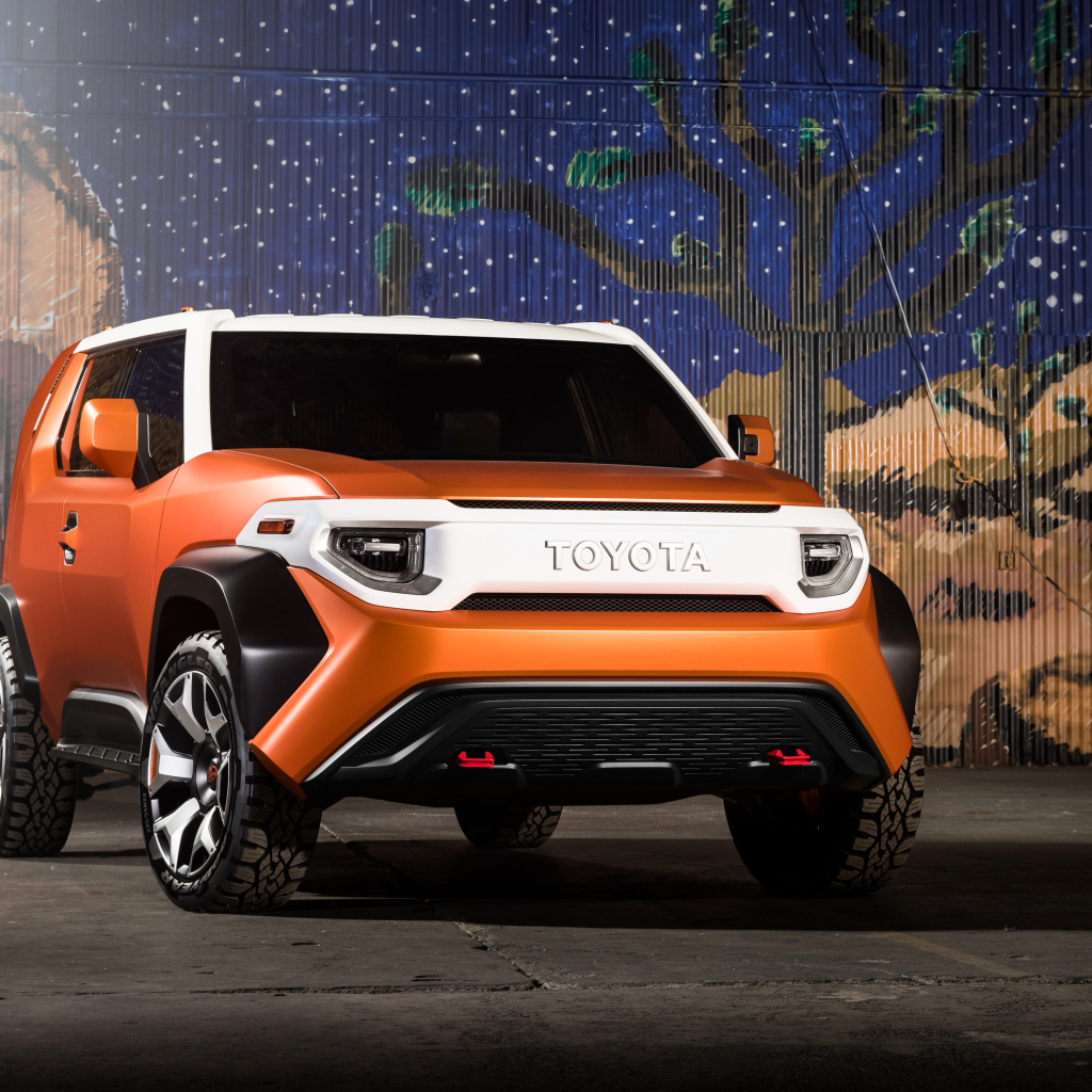 Внедорожник Toyota FT-4X оранжевый металлик 