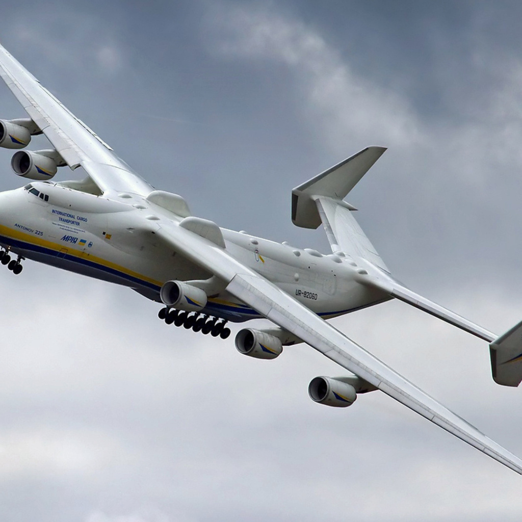 Полет самолета АН - 225 Мрия 