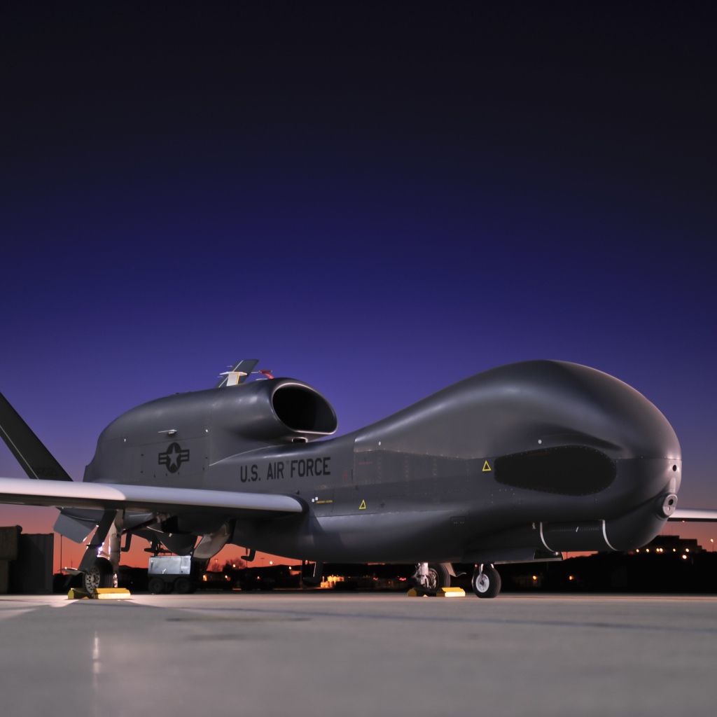 Беспилотный летательный аппарат RQ-4 Global Hawk