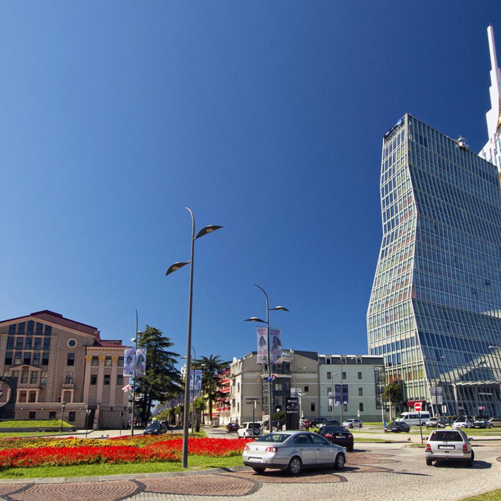 Красивые высотные здания город Батуми 