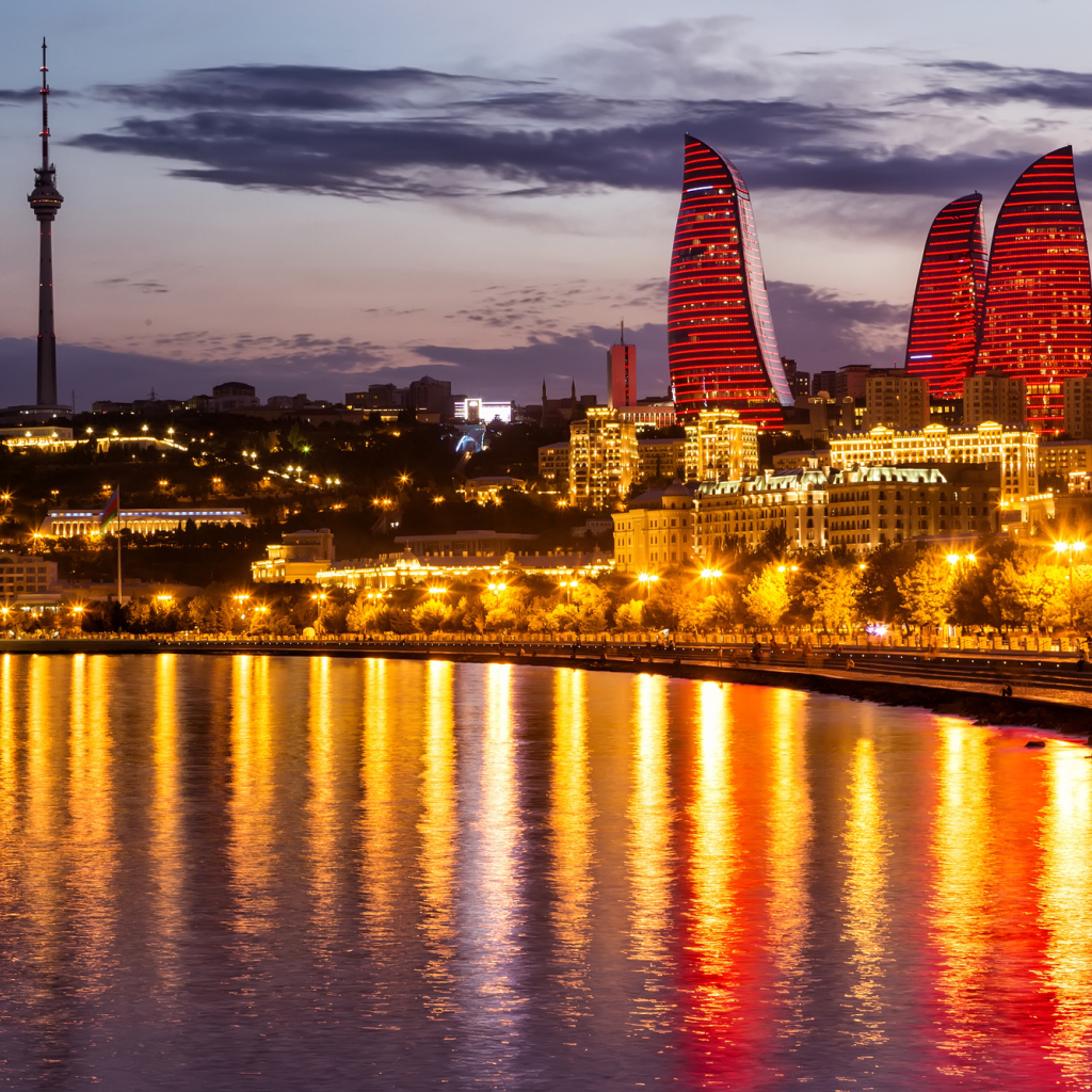 Огни вечернего Баку 