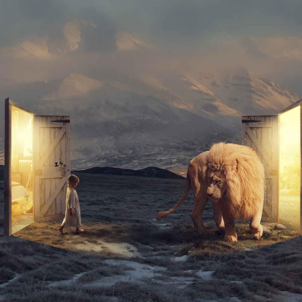 Маленькая девочка идет в фантастическую дверь у белому льву